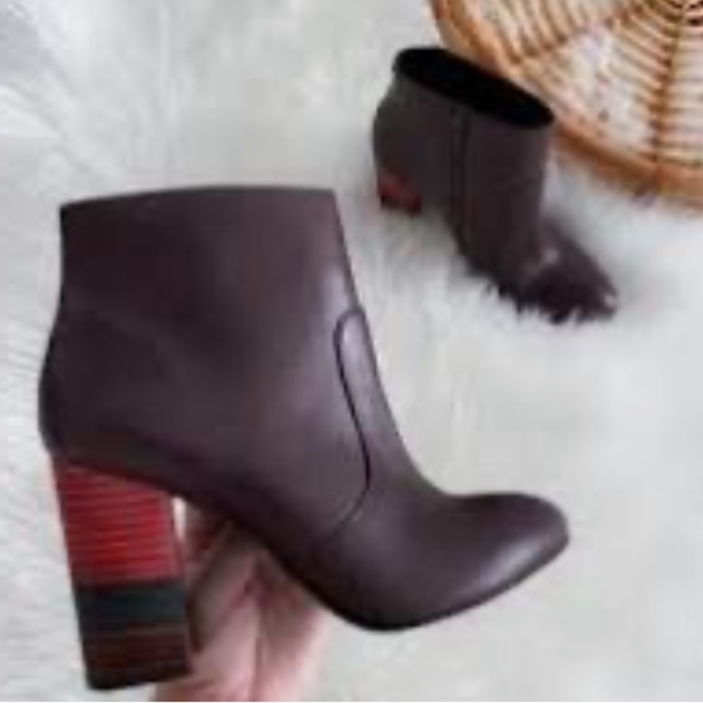 Anthropologie Vicenza Brown Ankle Booties Boots Block Chunky Heel Brown Red